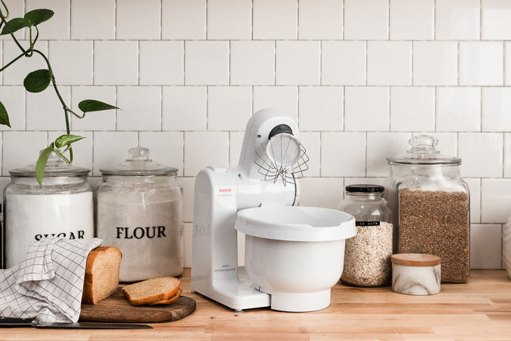 Bosch Compact Tilt-Head Stand Mixer with Pouring Shield, 400 watt, 4 Quart MUM4405