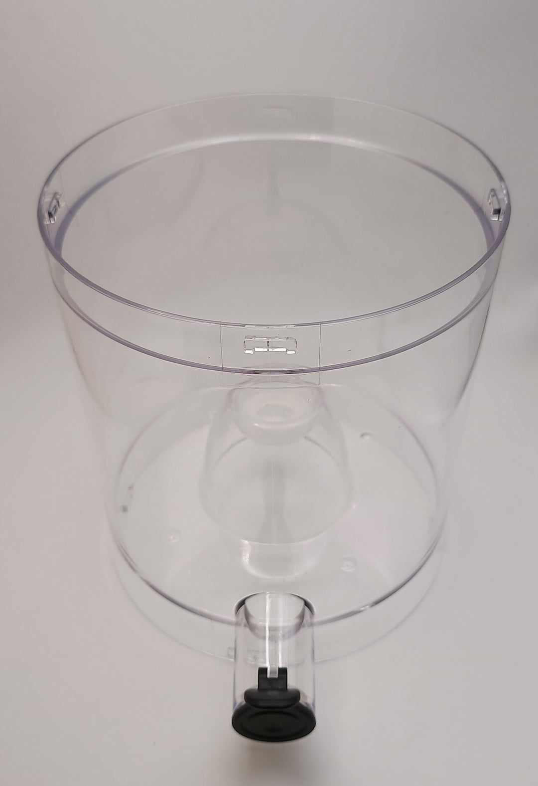 Container with spout replacement for Eurolux citrus juicer