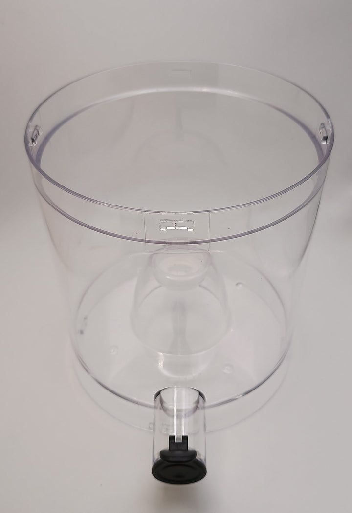 Container with spout replacement for Eurolux citrus juicer